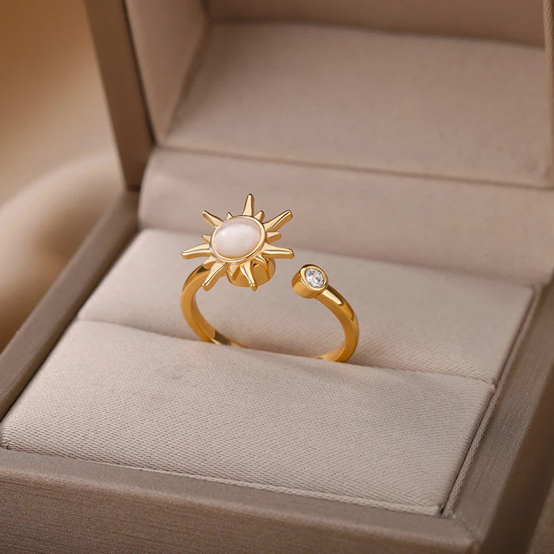 Luxurious Radiant Sun Women's Ring