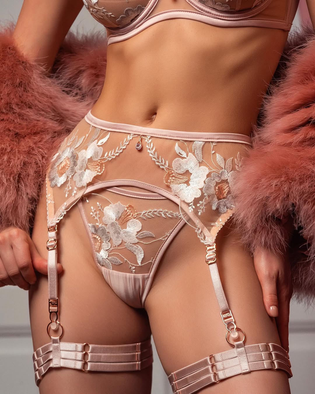 Four-Piece Lingerie Set - CATALINA