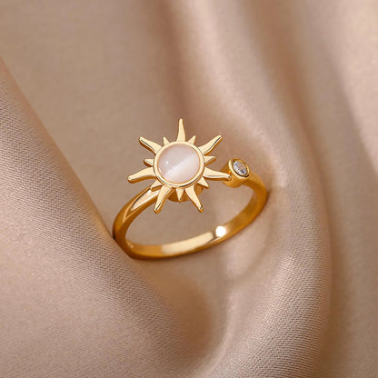 Luxurious Radiant Sun Women's Ring