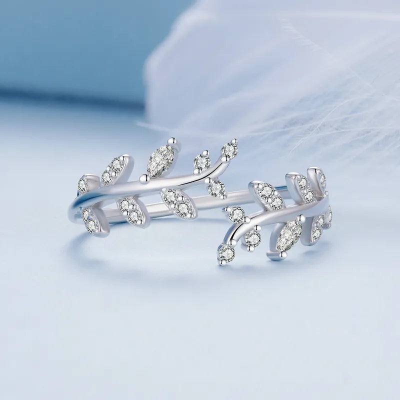 Luxurious Greek Women's Ring with Zirconia